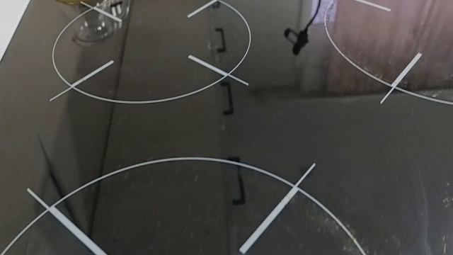 Быстрая разрядка аккумуляторной пилы. Чищу плиту.