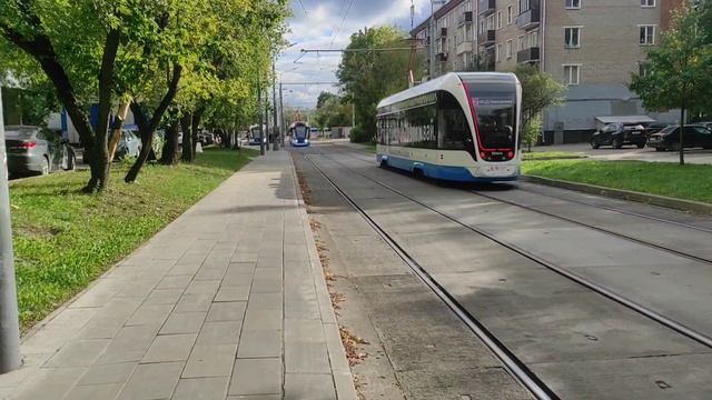 трамваи львёнок на Т2 Новогиреево