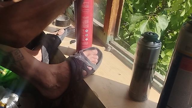 папа пробует пенить