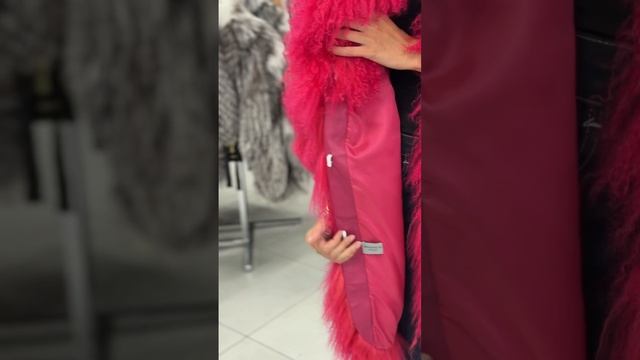 Акция от  магазина Олимпия! Шубка из монгольской ламы от знаменитого бренда PUNTO по супер цене. Усп