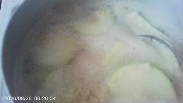 Варю пшённую кашу с яблоками