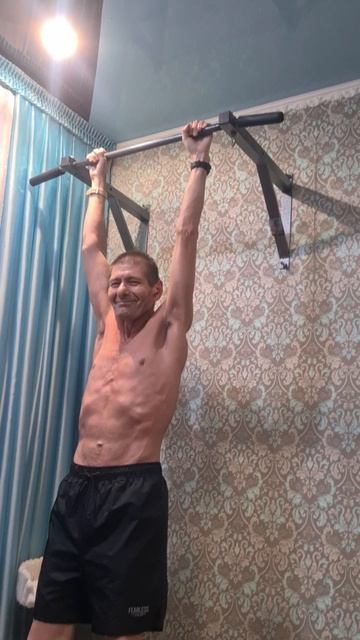 Занятие на турнике. Подтягивания. Август 2026г. #swimming #беглец #мотивация