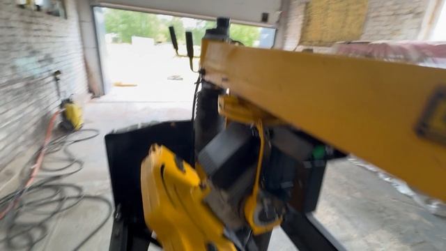 Радиально консольная пила DeWalt DW 721 KN