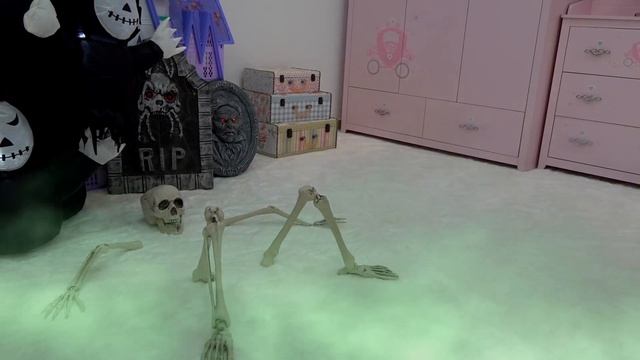 Diana And Roma - Halloween Adventures