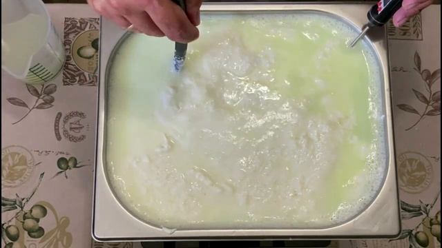 Адыгейский сыр.