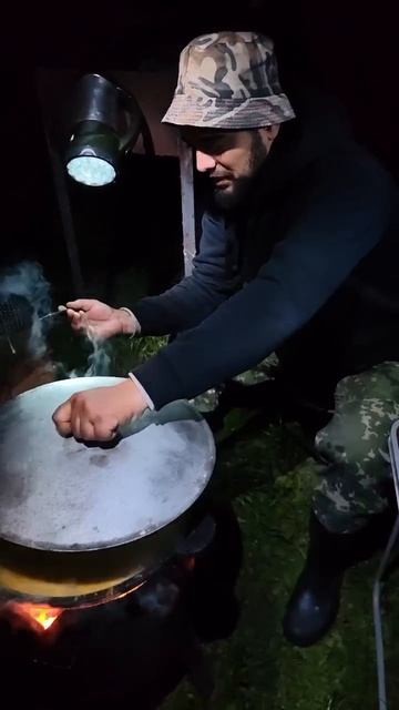 Когда готовишь гороховый суп, лучше быть на готовые...