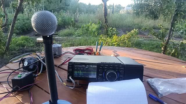 Yaesu FT-710 в саду. 24.08.2026