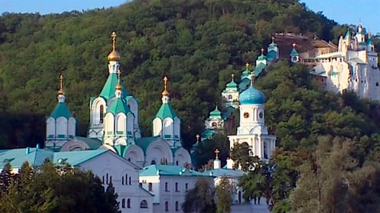 Появились новые подробности нападения на Свято-Успенскую лавру в подконтрольной Киеву части ДНР