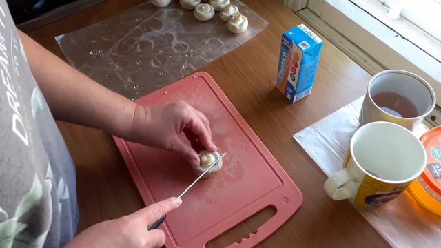 Все собирают грибы , жарят , парят и мне охота .