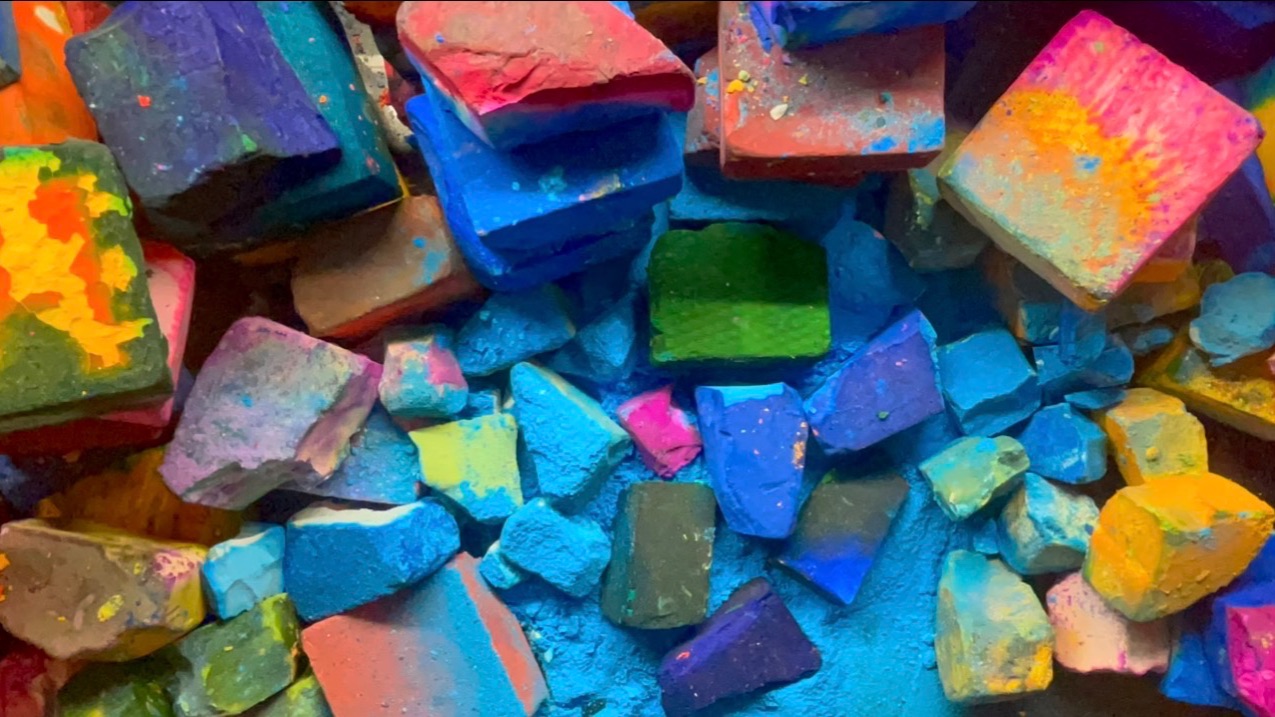 ASMR Crush Chalk 🌈