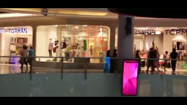 Navigate B1 - Unit 5. The Dubai Mall