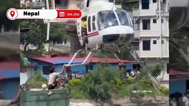 ¡Catástrofe_en_la_frontera_Nepal_China!_🌊Inundación_arrasa_pueblos