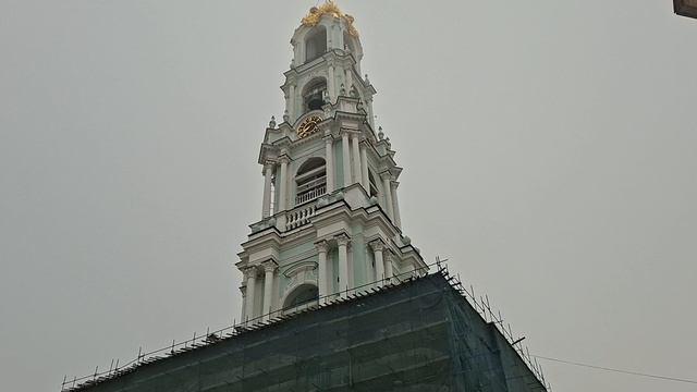 Звон колоколов в праздник Успения Пресвятой Богородицы, Троице-Сергиевой Лавре.
