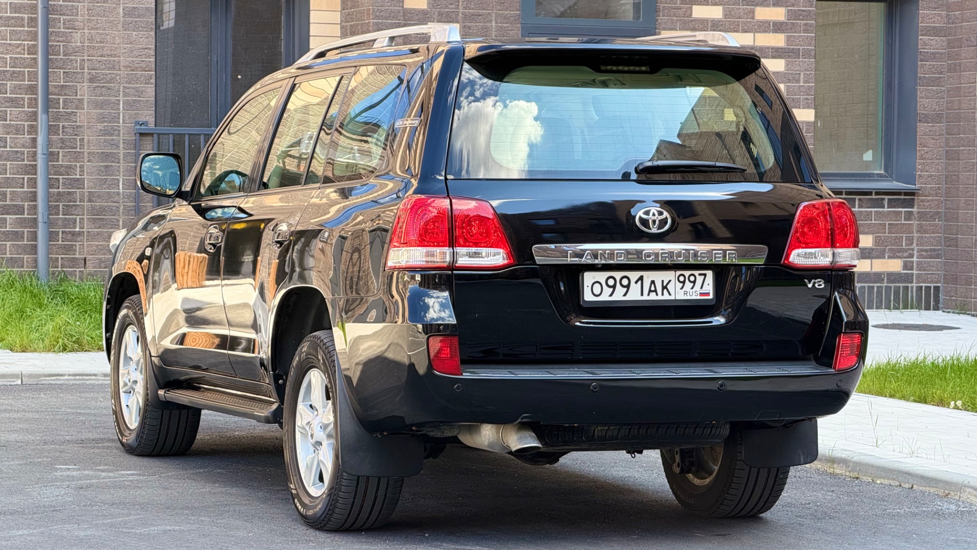 Toyota Land Cruiser 200 2010 гв