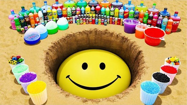 EXPERIMENT: Giant VERITY (Minecraft Animation) Pit Made Using Balloons Of Sodas, Coca Cola Vs Mentos