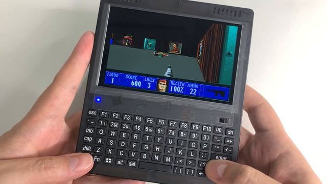Портативный ретро компьютер Hand 386 из 2023-го с AliExpress