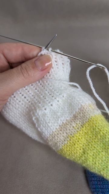 Закрытие петель резинки иглой