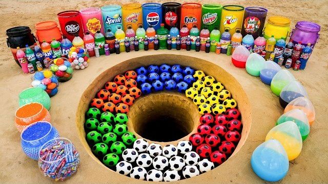 Эксперимент: Гигантские футбольные мячи против Coca-Cola, Sprite, 7up, Pepsi, Fanta
