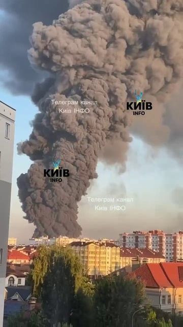 Пожар после детонации на складе боеприпасов под Киевом