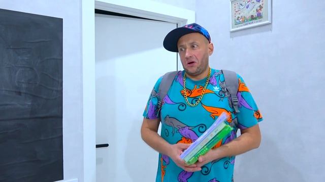ПОЧТИ 1 СЕНТЯБРЯ. ВСЕ В ШКОЛЕ. ГДЕ БОТАНОВ?