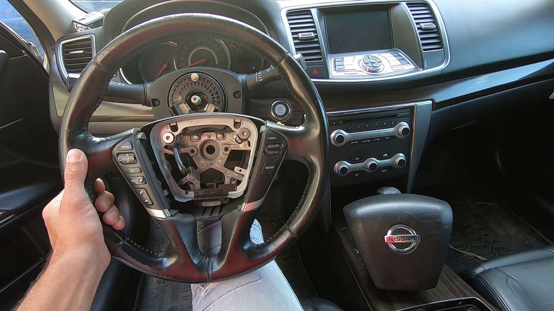 Снятие руля Nissan Teana