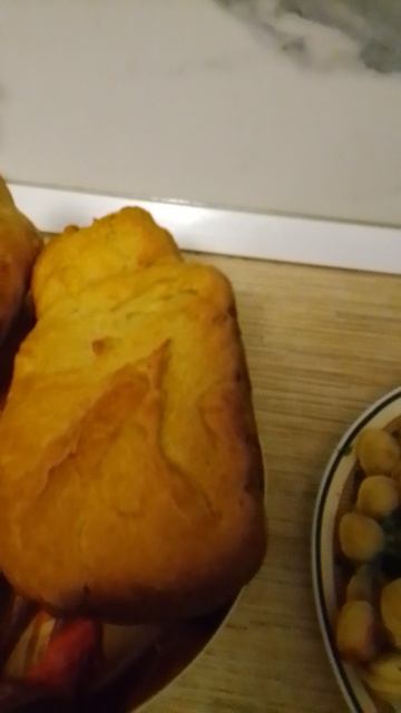 жареные пельмешки с домашним хлебом