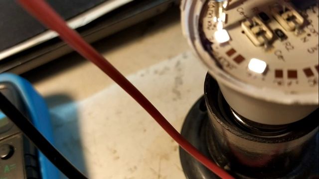 Мигает светодиодная лампочка. Ремонт