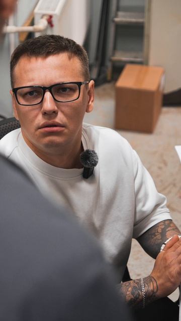 Или лучше ИИ-ассистента завести?🤨