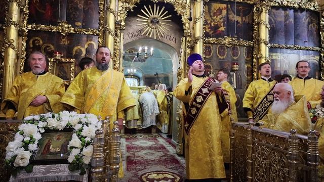 Литургия в день  тезоименитства митр.  Савватия и пребывания в Чебоксарах десницы свт. Спиридона