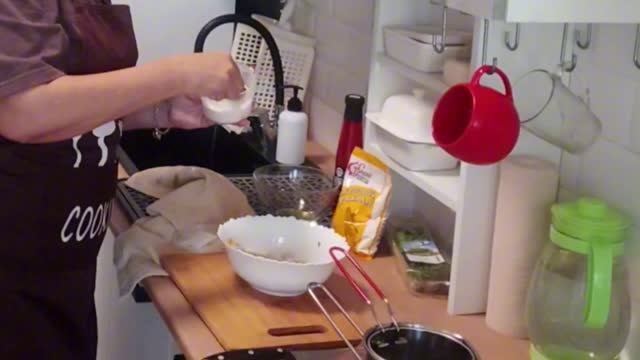 Делаю салат🥗Чищу посуду 🍽 Хозяюшка на минималках 🤣🤣🤣🤣🤣