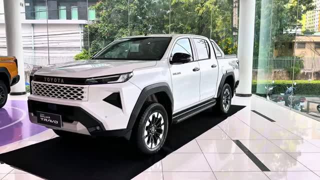 Toyota Hilux Rally Travo 2027 - Интерьер и Экстерьер