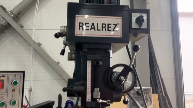 Универсальный фрезерный станок REALREZ ZX6350Z