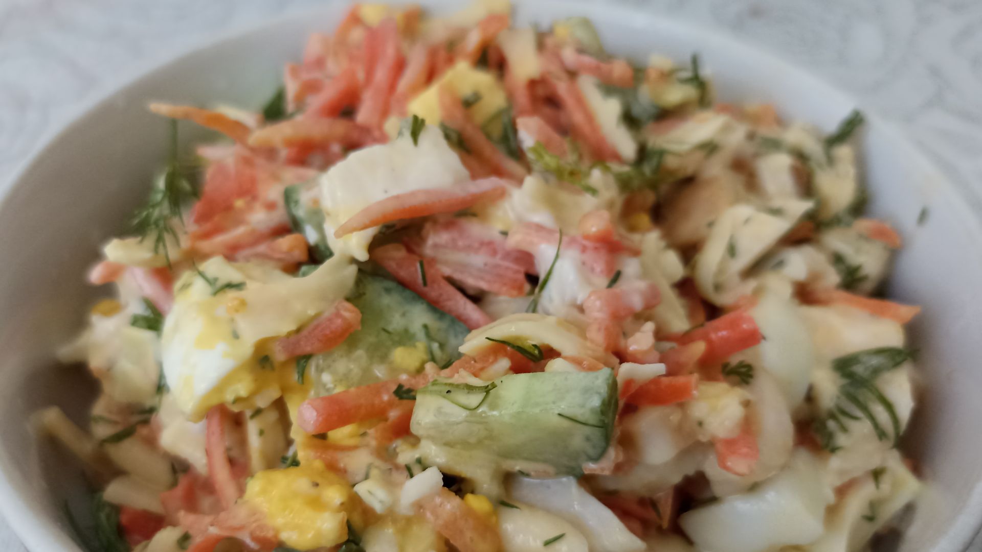 Салат с копченой курицей и морковью по-корейски
