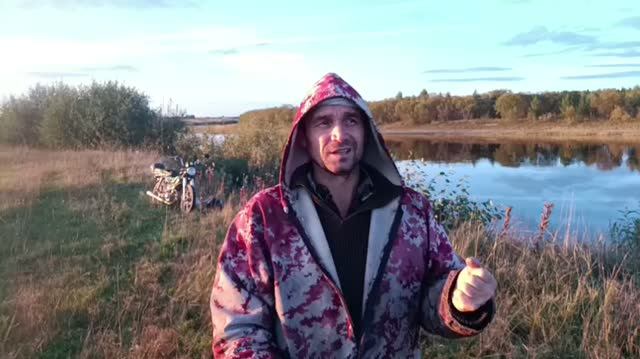 Побывал реках на рыбалку поплавочный удочке .