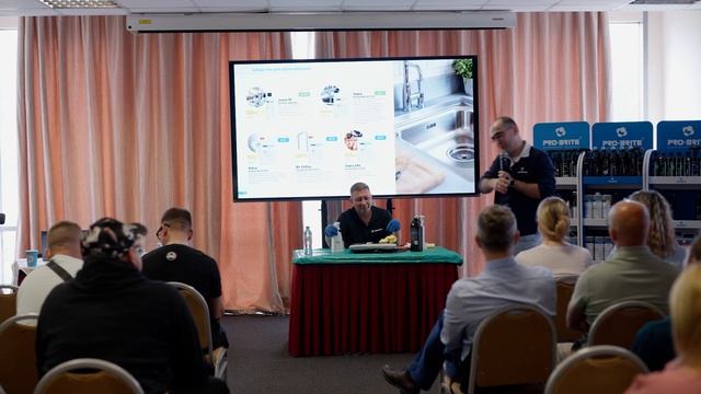 Подсказываем порядок уборки с дезинфекцией