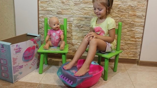 🧖♀️🦶✨ СПА ДЛЯ НОЖЕК БЕБИ БОРН! 💅 Распаковка Foot Spa, Педикюр и НАКЛАДНЫЕ НОГОТКИ! 👶🎀