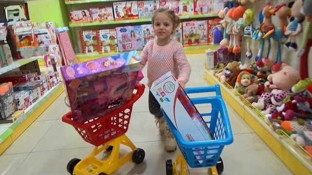 🛍️🧸 VLOG: ШОПИНГ В ДЕТСКОМ МАГАЗИНЕ! 😍 Покупаем НОВЫЕ ИГРУШКИ 🎁✨ Что мы нашли?! 👀