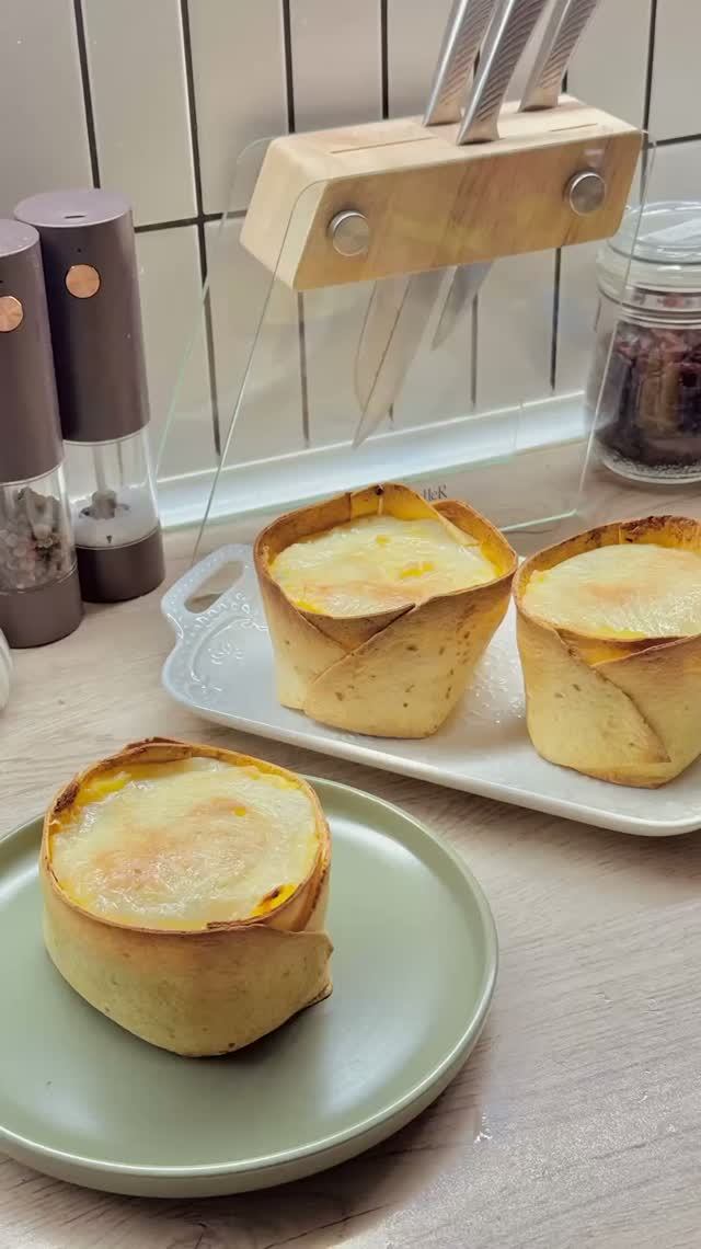 Сытные лодочки из лаваша с картошкой и мясом. Можно подать и на праздничный стол. Сохраняйте рецепт