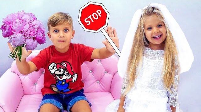 Диана хочет быть Невестой и одевает Свадебное платье