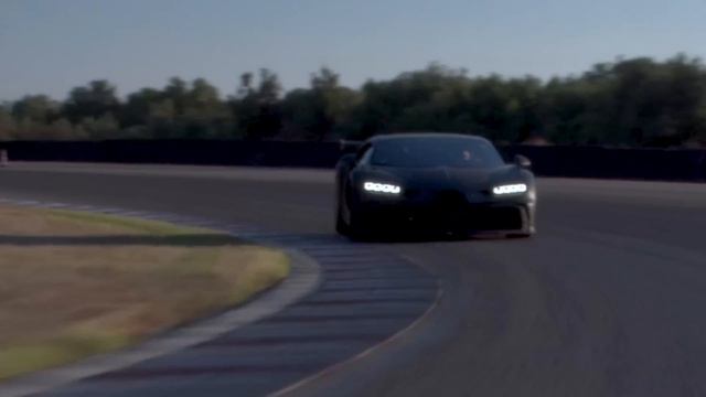 Bugatti Chiron Pur Sport стоимостью 3 миллиона фунтов - тест на трассе