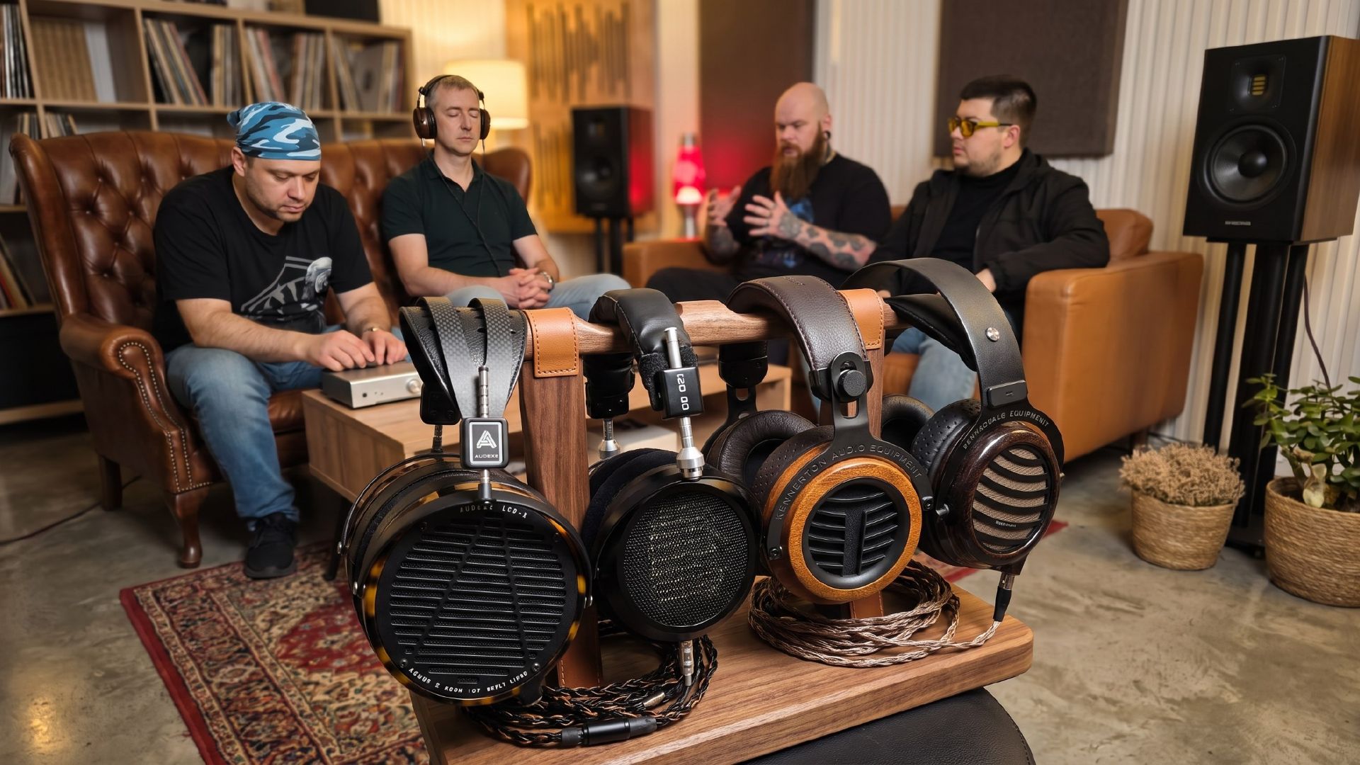 Сравниваем топовые наушники: Audeze LCD-5, Kennerton Thror MK2, MyST ISO-60 и другие.