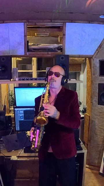 Запись саксофона в студии Syntheticsax Саксофонист Михаил Морозов