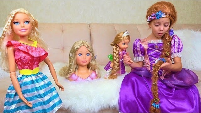 Настя как принцесса Рапунцель и ГИГАНТСКАЯ Барби идут на вечеринку New Rapunzel Doll