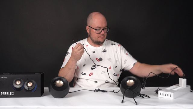 2.0 колонки для домашнего ПК - Creative PEBBLE X