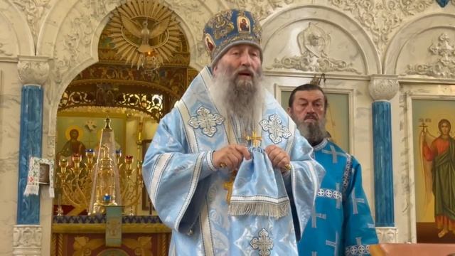 Проповедь владыки Гурия перед началом учебного года в Кафедральном соборе