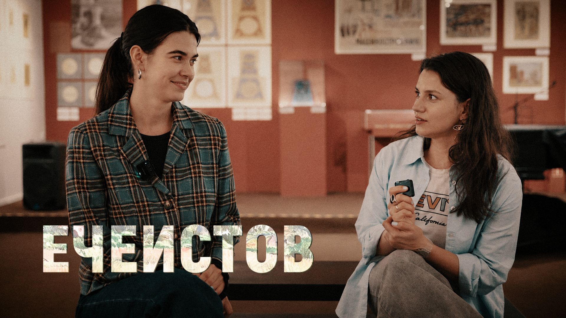 Оля в музее