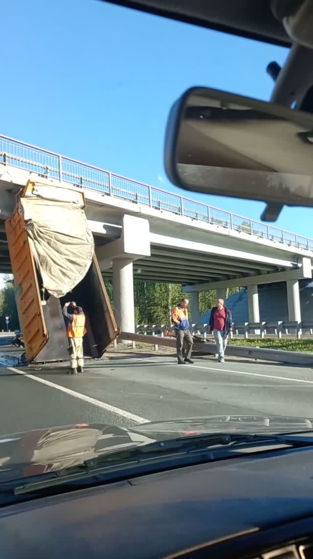 Авария- у Самосвала оторвало Кузов! Перегон Сузуки Джимни Юрга-Новосибирск-Омск. Сентябрь 2026