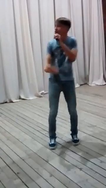 Начинающий рэпер Роман Мукминов.