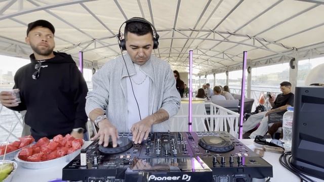 SØL EFREM ⧸ Organic House