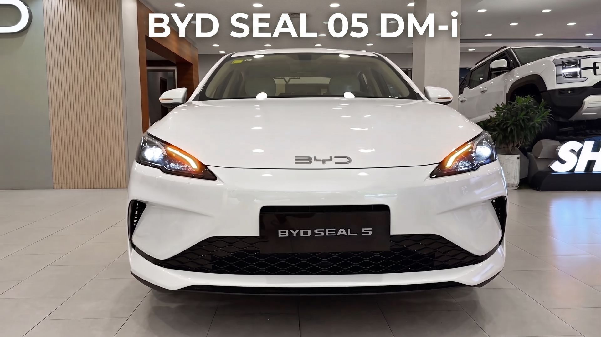 BYD SEAL 05 DM-i 2026 года роскошный электрический седан конкурент Tesla. Обзор автмобилей.